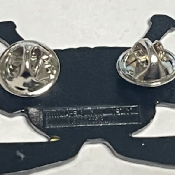 *NEW Gulf Coast Flames Youth Hockey USA Lapel Hat Tack Pin 1.5" - Picture 5 of 8